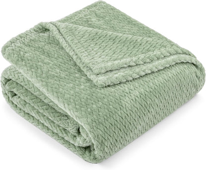 Soft Fleece Light Green Throw Blanket for Couch, Lightweight Plush Warm Blankets for Bed, Fuzzy Cozy Flannel Blanket Throw for Sofa, Travel, Jacquard Pattern, Sage Green, 50X60 Inch